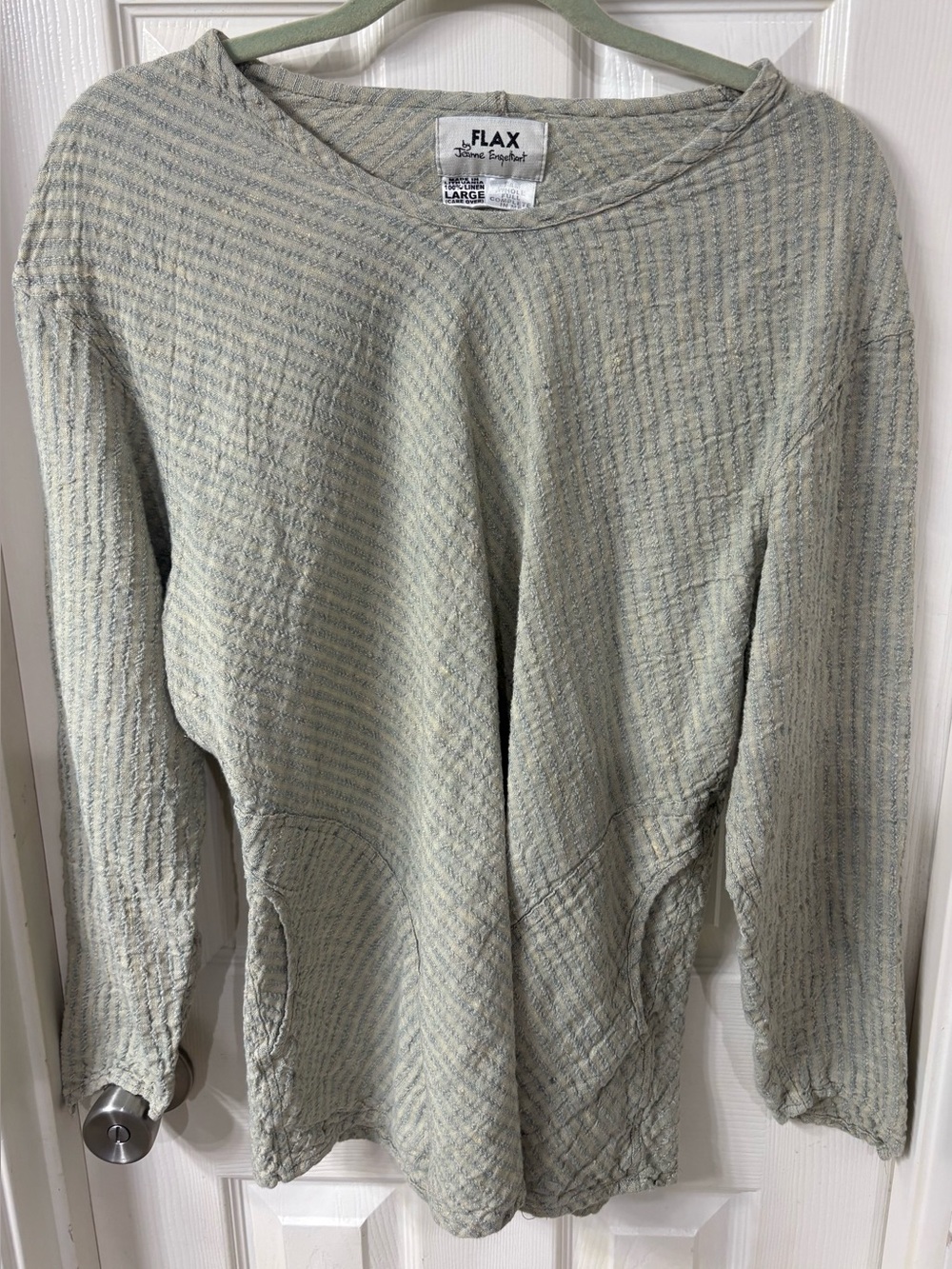 Flax long boat neck Linen tunic style top w pockets in a light green pattern L